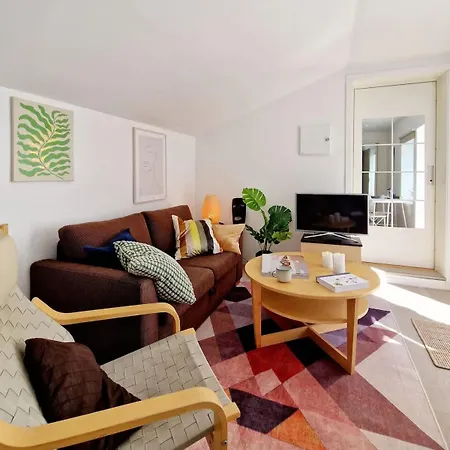 Center Terrace In Quiet Backyard - Stylish * Bergen