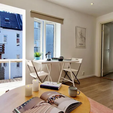 Vakantiehuis Center Terrace In Quiet Backyard - Stylish *
