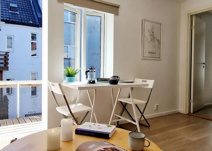 بيت للعطل Center Terrace In Quiet Backyard - Stylish *